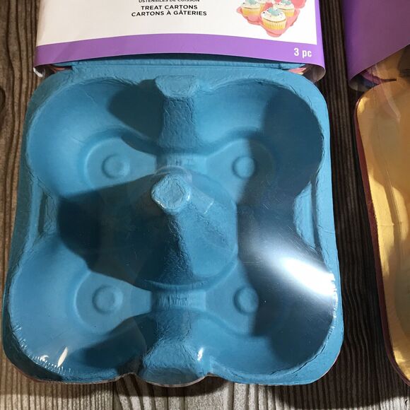 Cupcakes Muffins Container Caddy Boxes Treat Cartons by Celebrate It NEW! 6 ct. - Picture 5 of 10